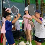 Các bé tại sân Twin Pickleball